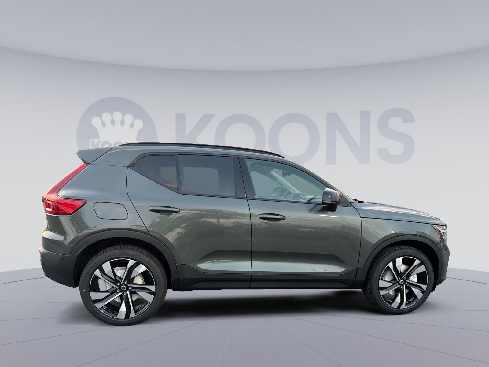New 2026 Volvo XC40 B5 Plus w/ Climate Package AWD/4WD image 8