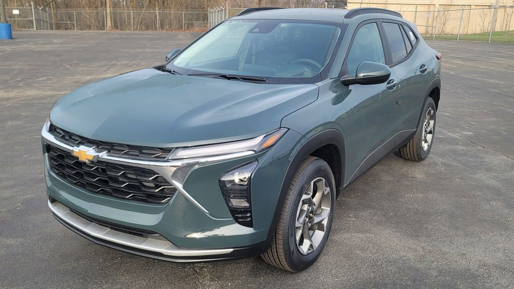 New 2026 Chevrolet Trax LT w/ Driver Confidence Package image 3