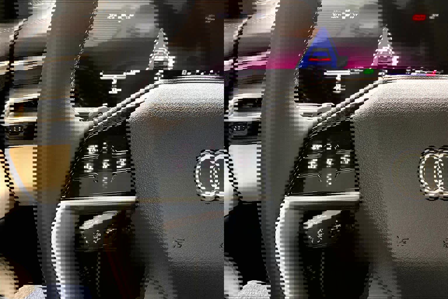 Used 2025 Audi A5 2.0T Premium image 24