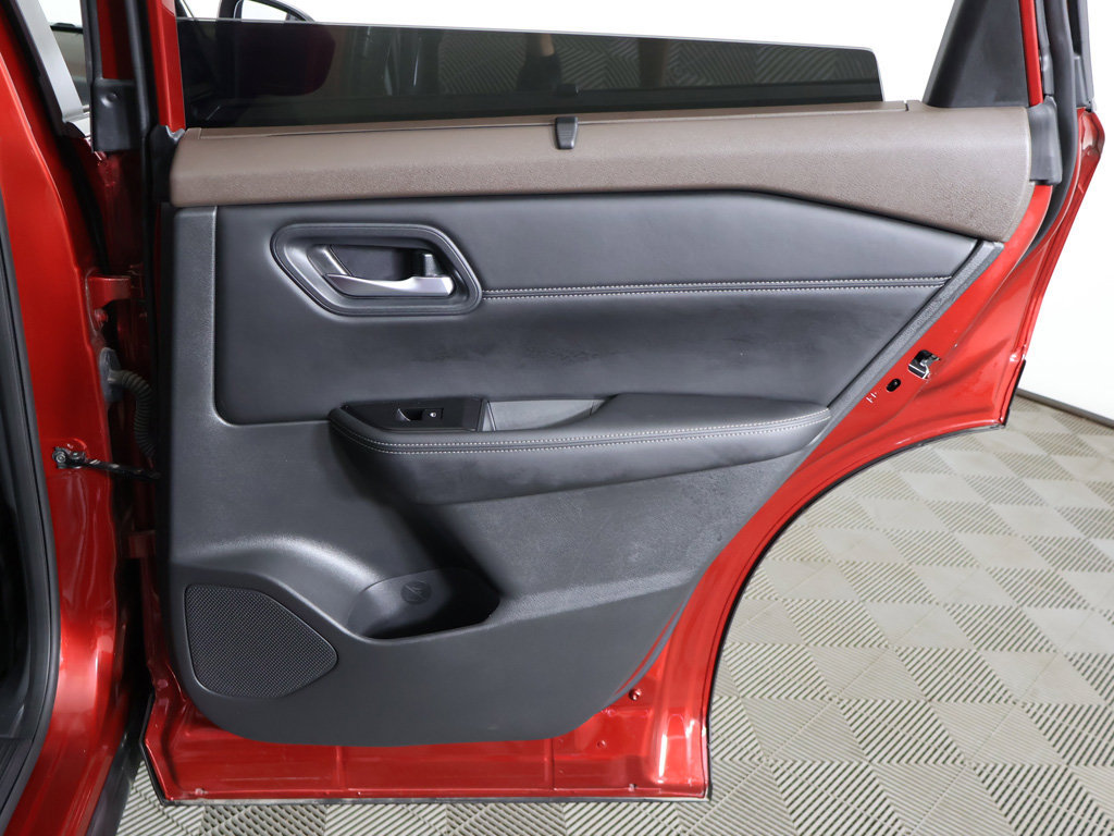 Used 2023 Nissan Rogue SV w/ SV Premium B Package FWD image 28