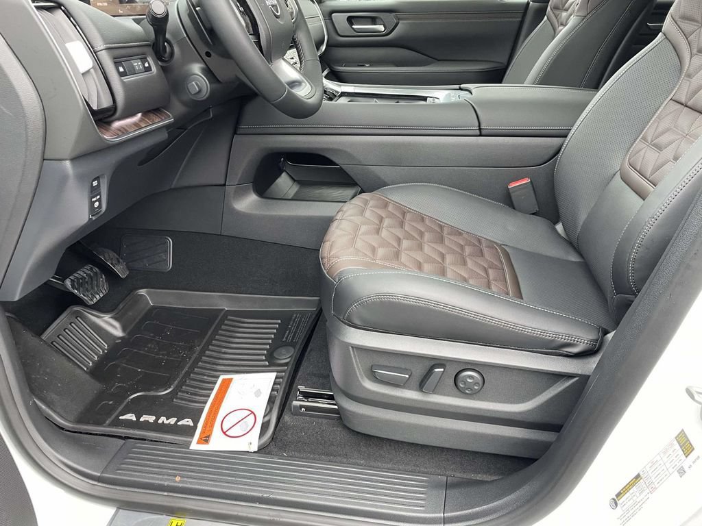 New 2026 Nissan Armada Platinum w/ Accent Package AWD/4WD image 17