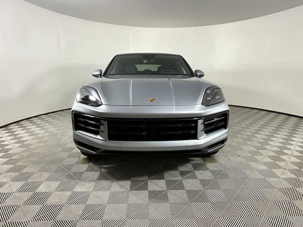Used 2024 Porsche Cayenne Coupe image 8