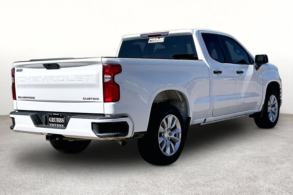 Used 2021 Chevrolet Silverado 1500 Custom RWD image 2
