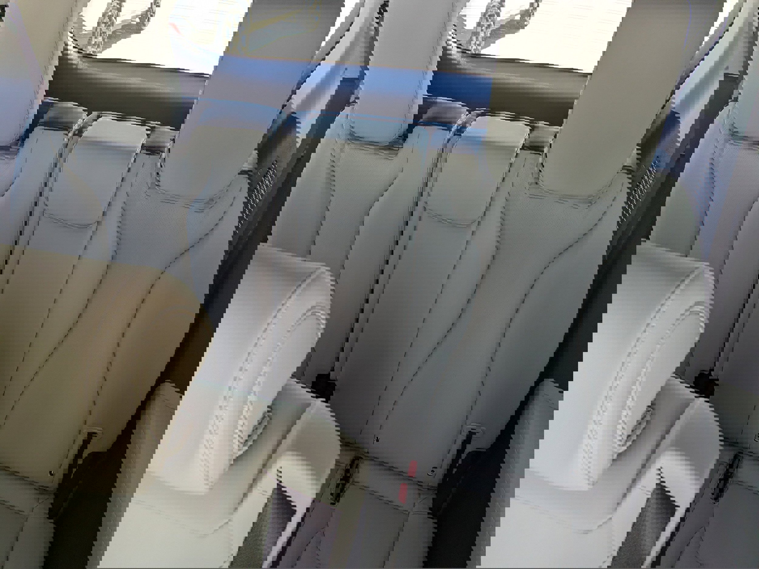 New 2026 Kia Carnival EX image 5