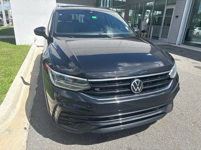 Used 2023 Volkswagen Tiguan SE R-Line FWD image 2