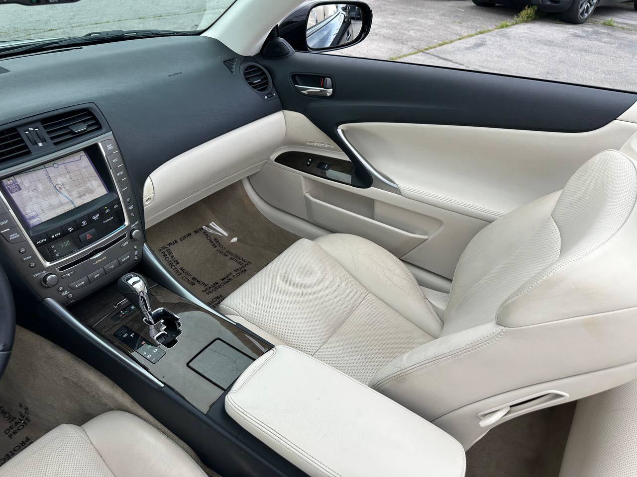 Used 2010 Lexus IS 250C RWD image 33