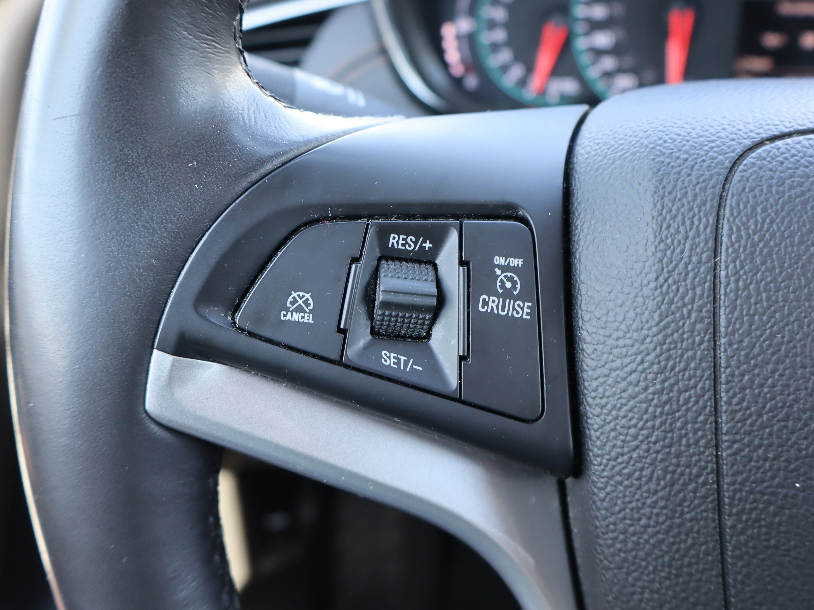 Used 2018 Chevrolet Trax LT w/ LT Convenience Package image 19