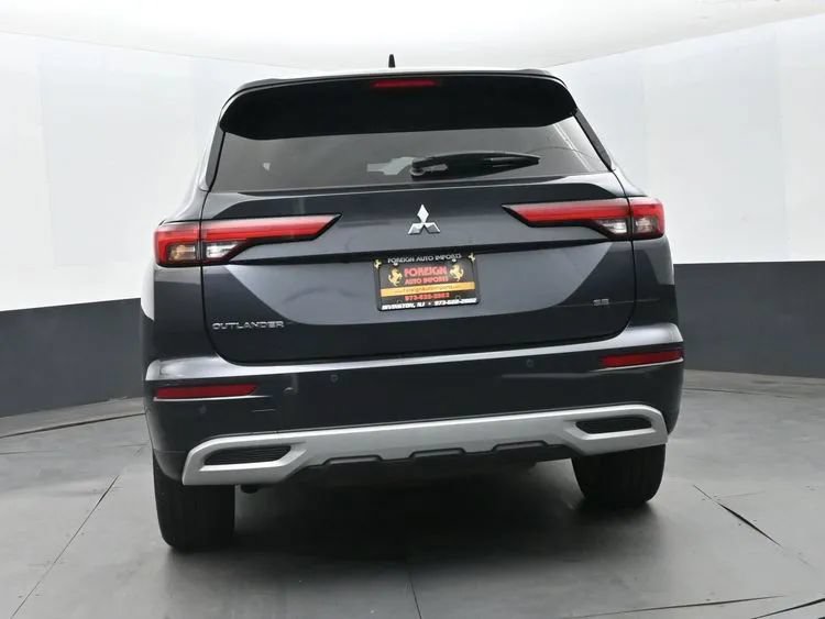 Used 2024 Mitsubishi Outlander FWD image 8
