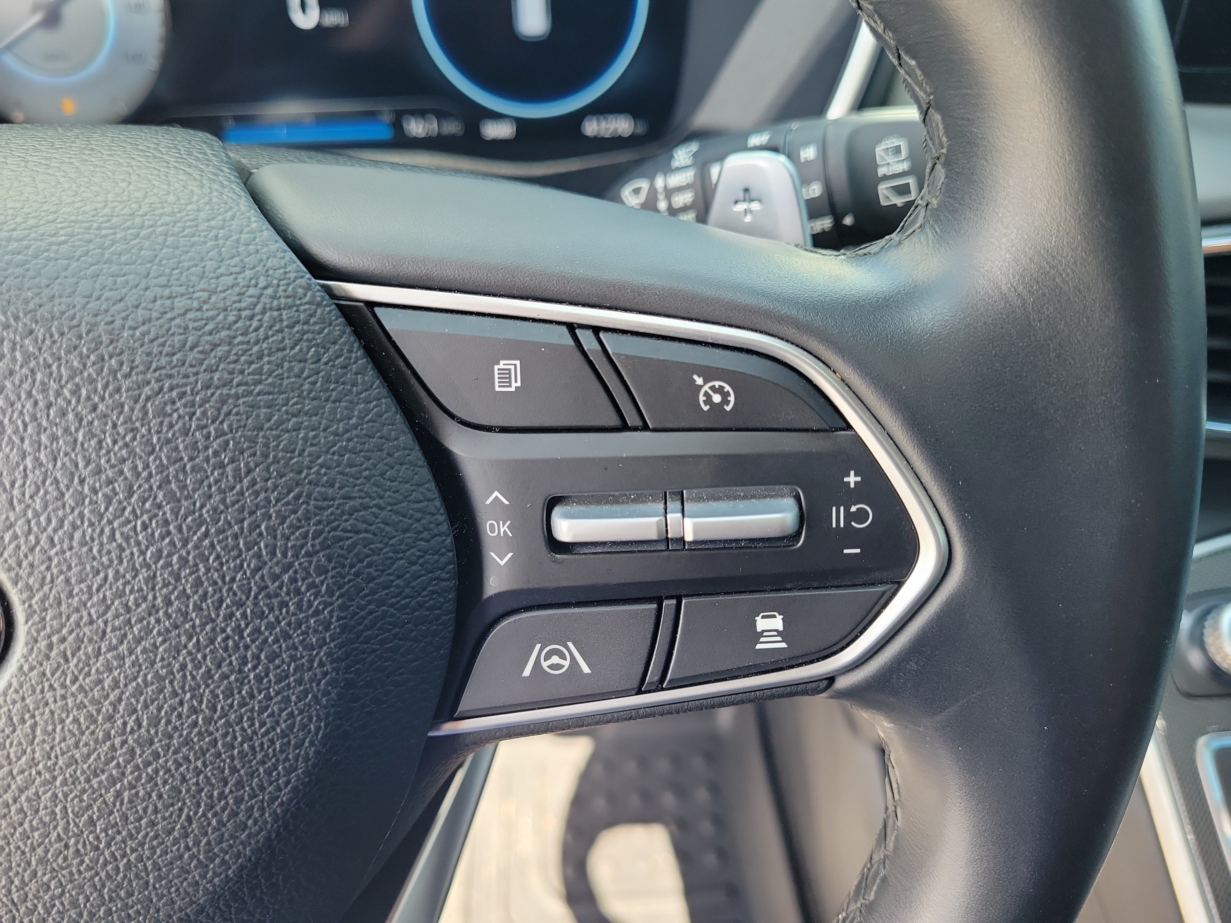 Used 2023 Hyundai Santa Fe SEL w/ Premium Package FWD image 19