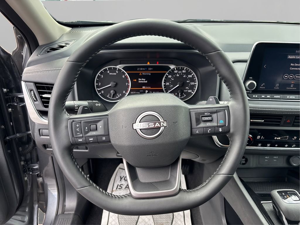 Used 2025 Nissan Rogue SV image 24