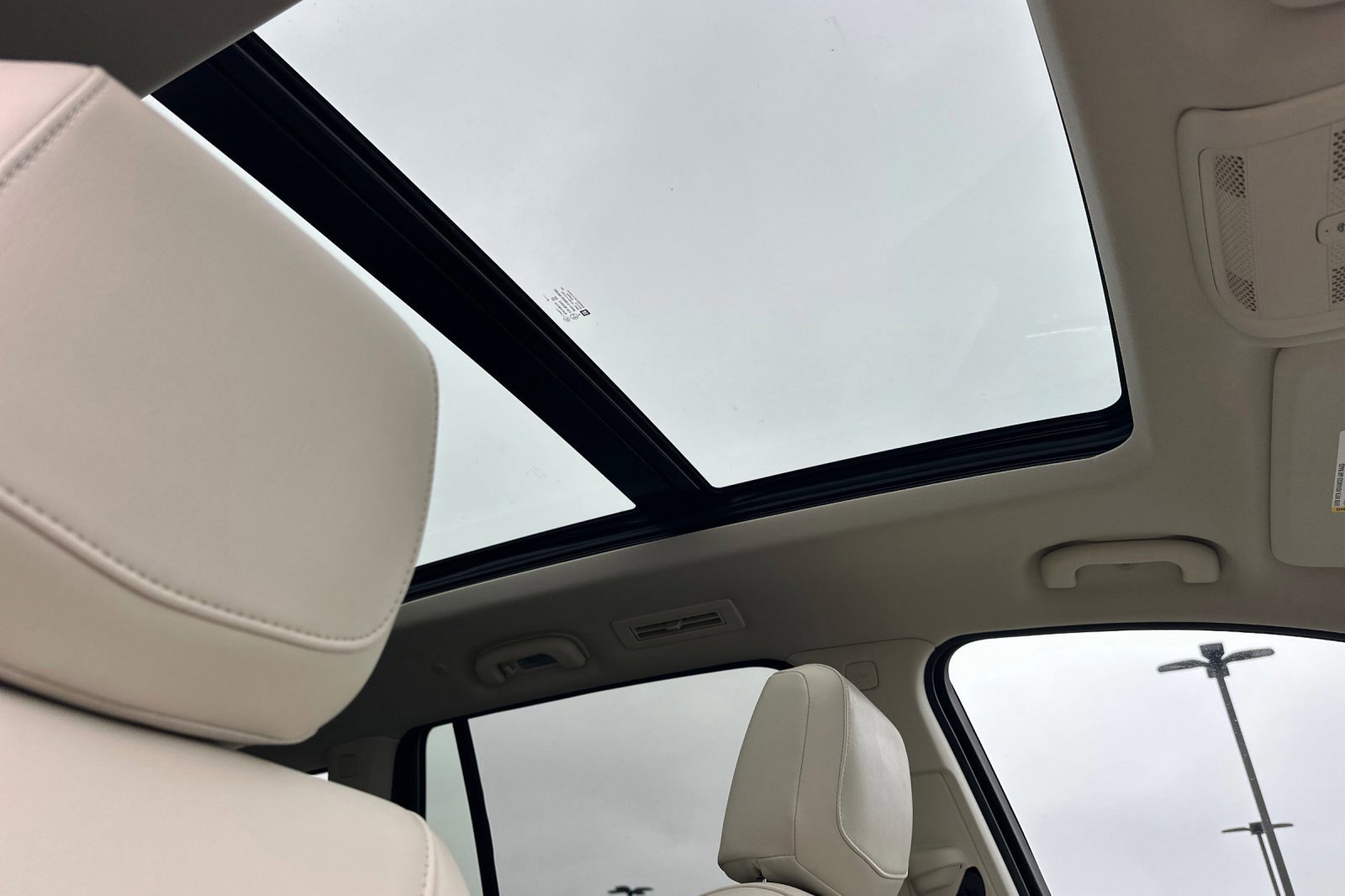 Certified 2025 Cadillac XT6 Premium Luxury image 18