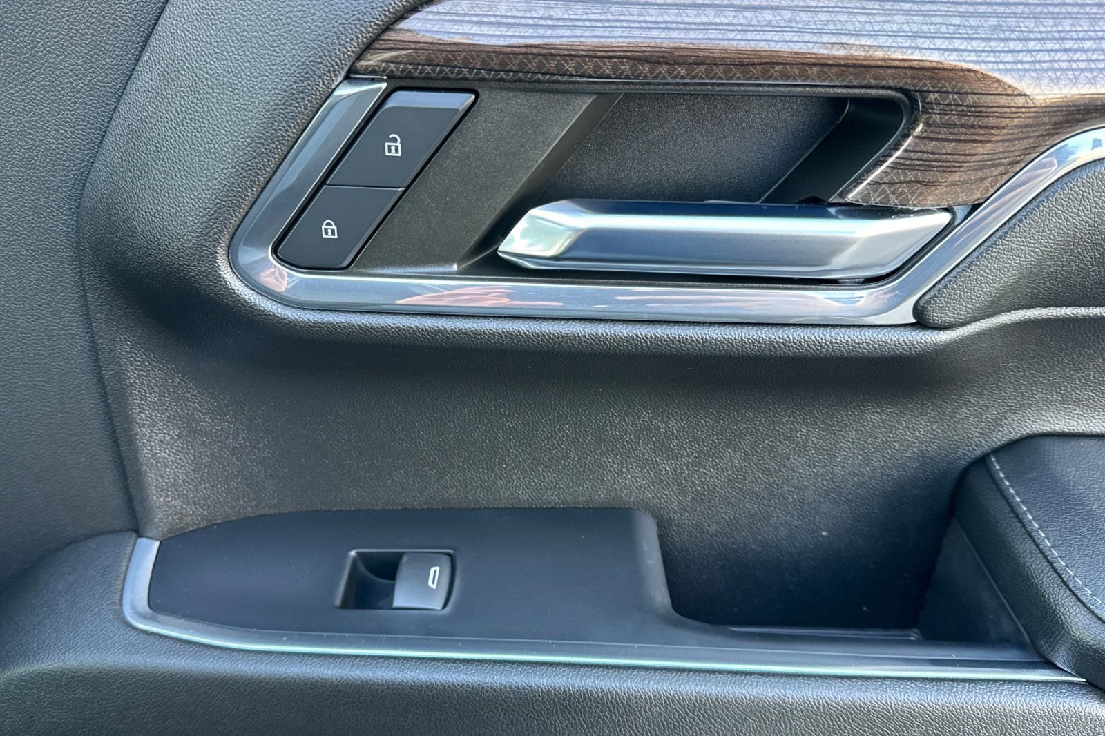 Used 2024 Chevrolet Silverado 1500 RST w/ Convenience Package II image 17