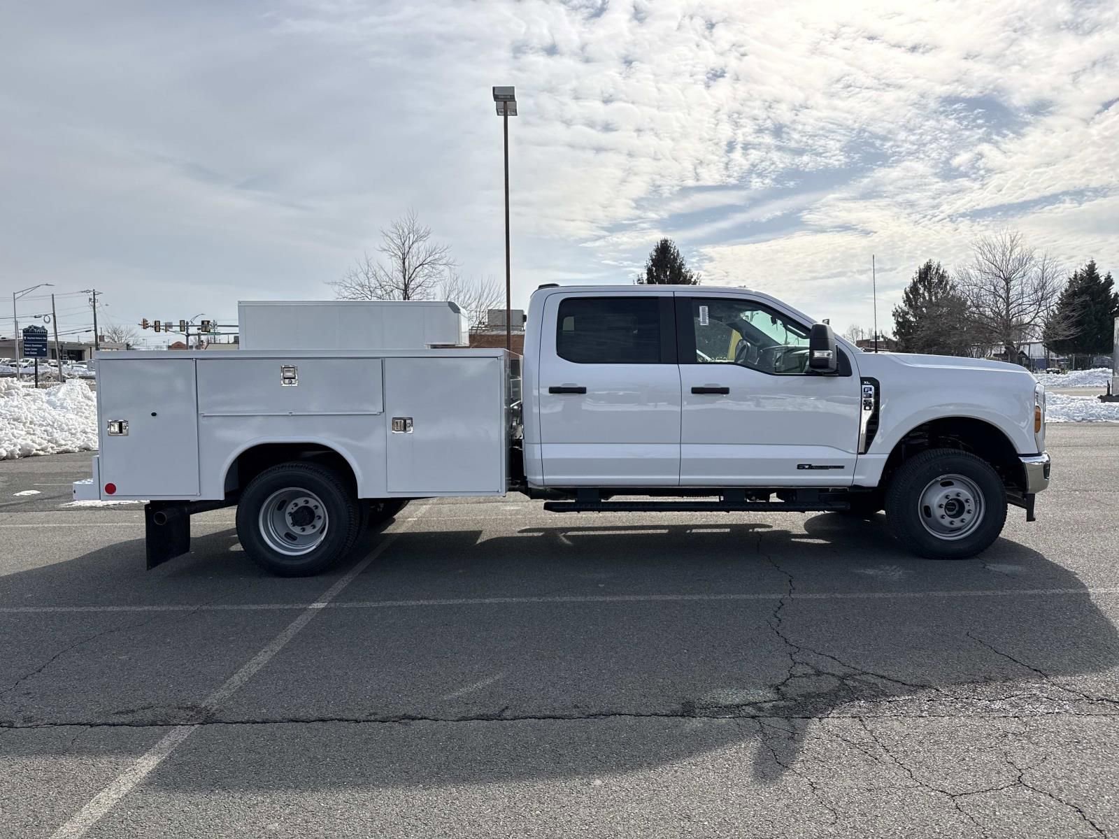 New 2026 Ford F350 XL w/ XL Chrome Package image 2