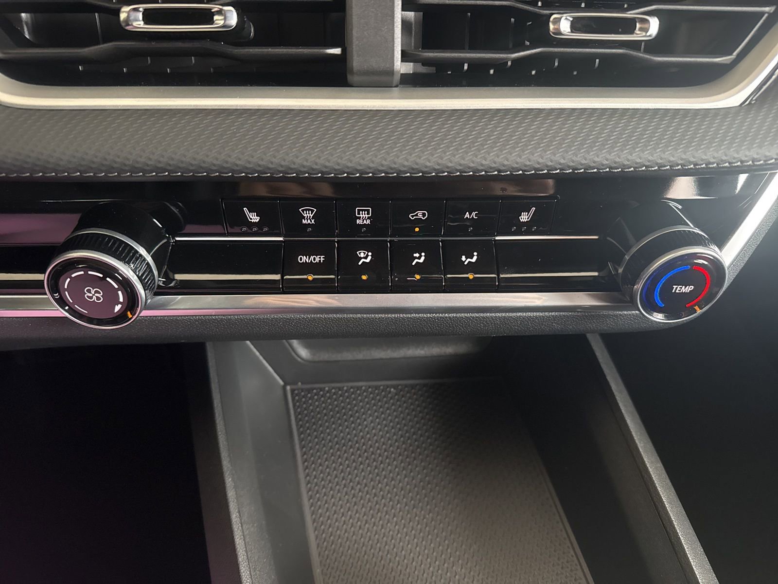 New 2026 Chevrolet Equinox LT image 24