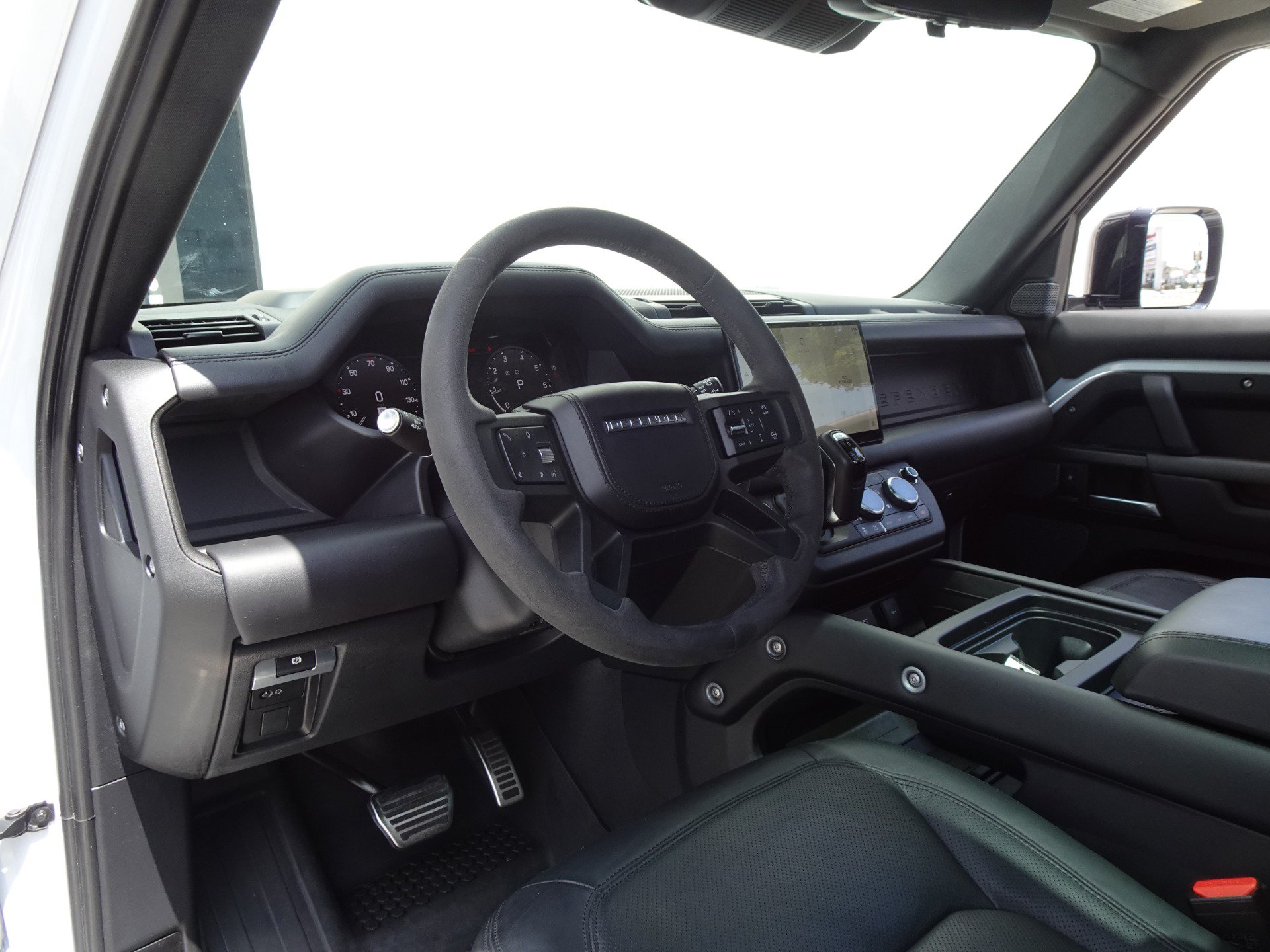 Used 2023 Land Rover Defender 110 AWD/4WD image 11