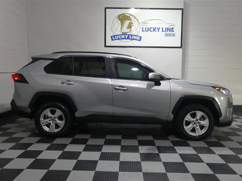 Used 2019 Toyota RAV4 XLE w/ Convenience Package image 6