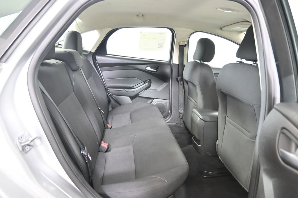 Used 2017 Ford Focus SE FWD image 15
