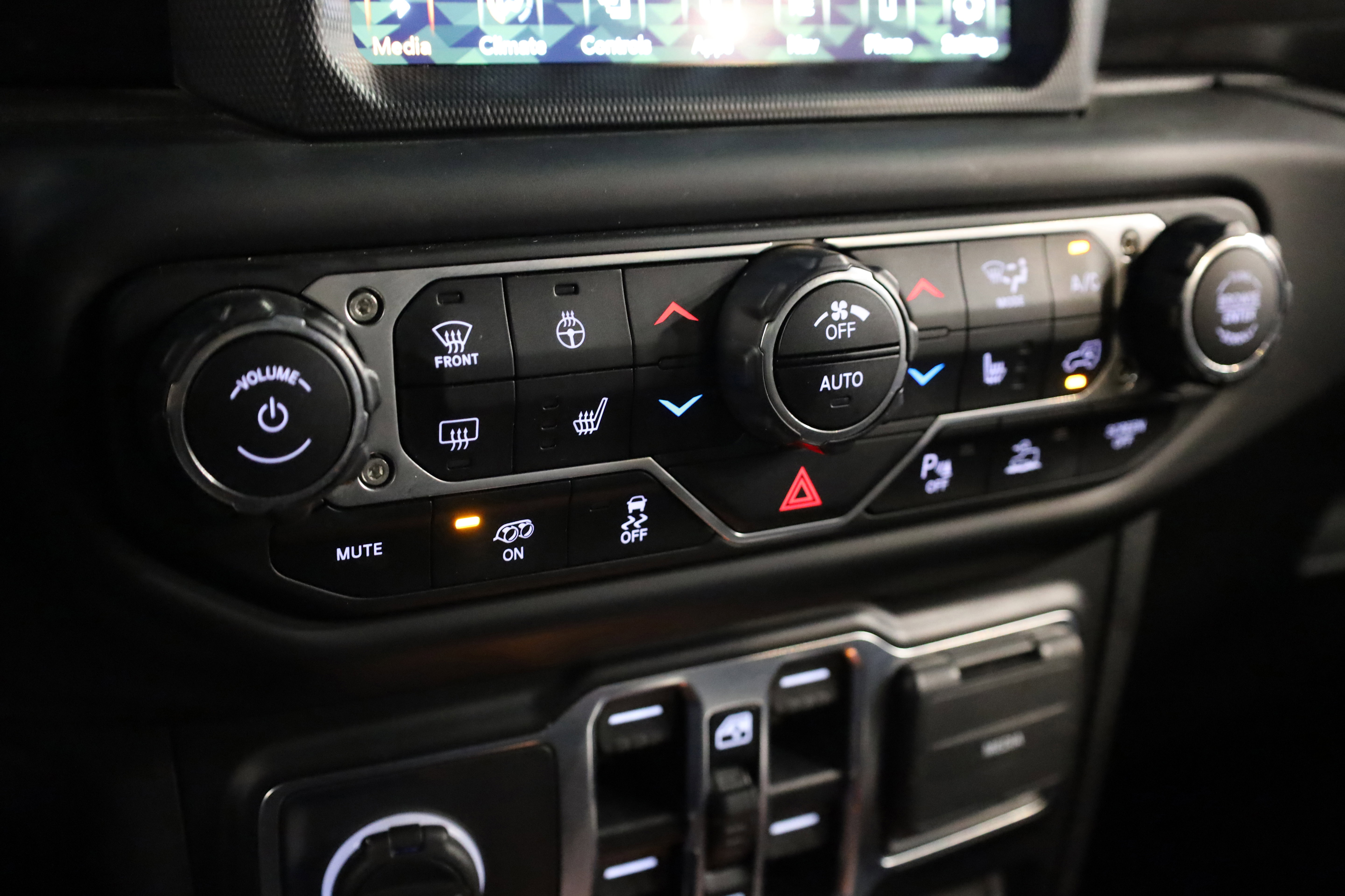 Used 2021 Jeep Wrangler Unlimited Rubicon w/ Trailer Tow Package image 30