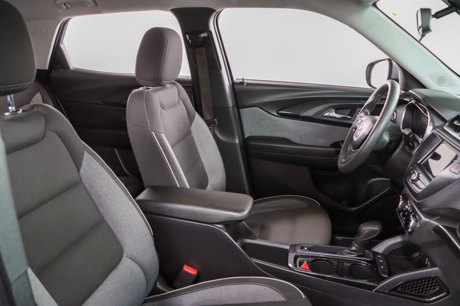 Used 2023 Chevrolet TrailBlazer LT FWD image 26