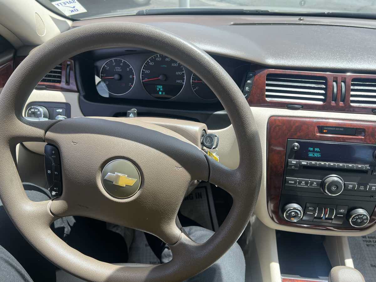 Used 2008 Chevrolet Impala LT FWD image 10