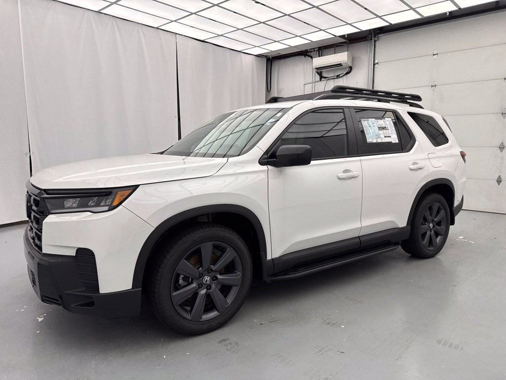 New 2026 Honda Pilot Sport image 3
