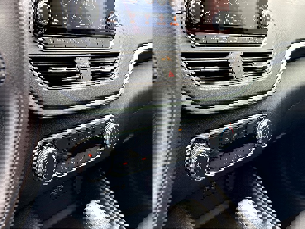 New 2025 Nissan Altima 2.5 S image 9