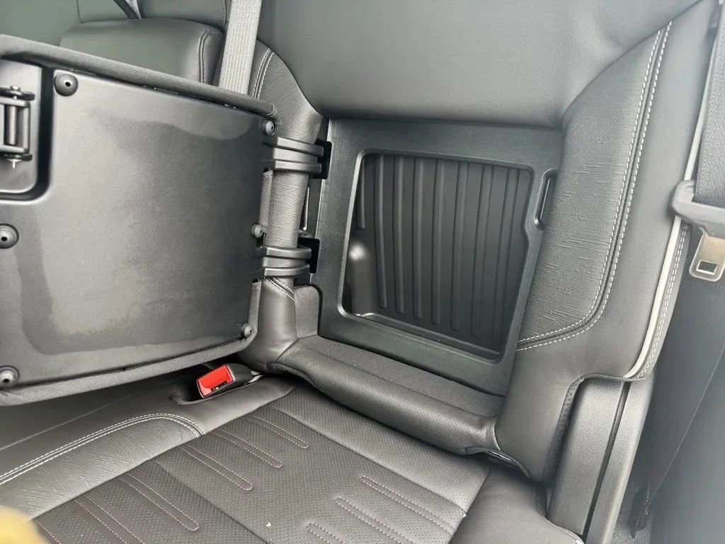 New 2026 GMC Sierra 1500 AT4X w/ LPO, Black Badging Package image 21