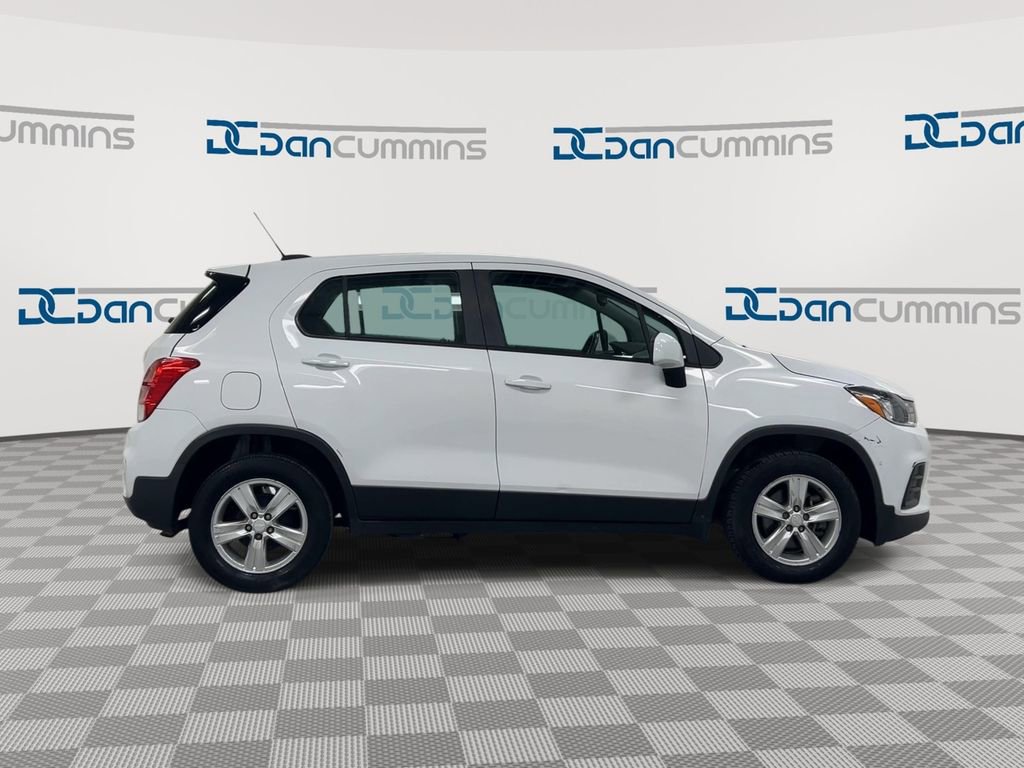 Used 2020 Chevrolet Trax LS FWD image 9