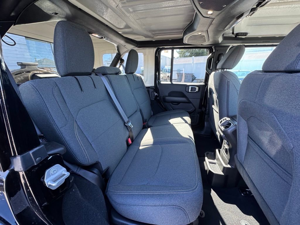 Certified 2025 Jeep Wrangler Unlimited Sahara image 20