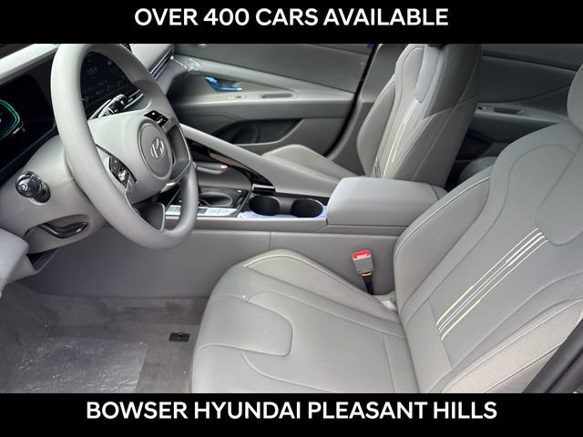 New 2026 Hyundai Elantra Hybrid FWD image 4