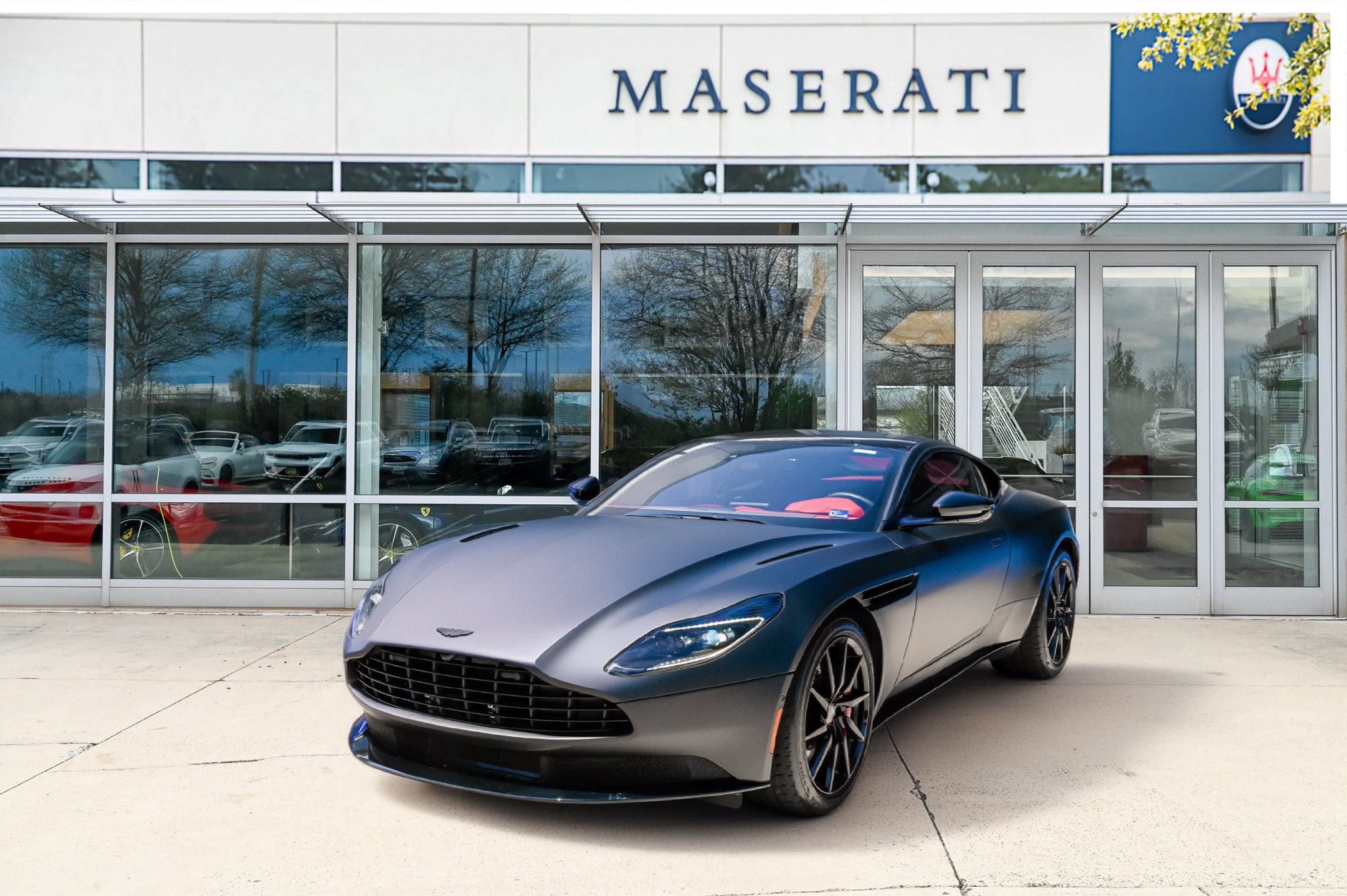Used 2021 Aston Martin DB11 Coupe RWD video 1