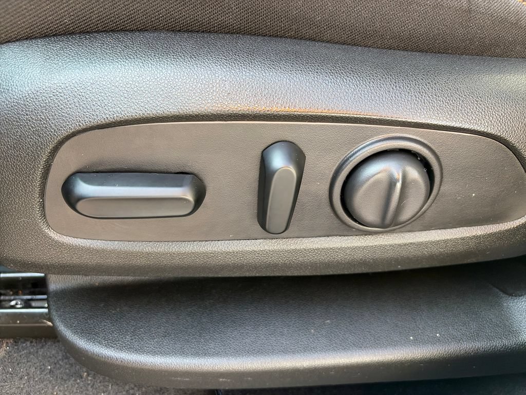 Used 2021 Chevrolet Equinox LT FWD image 15