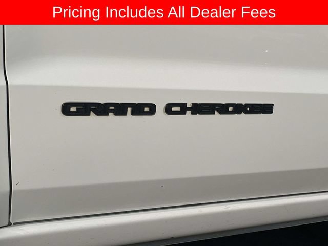 Used 2019 Jeep Grand Cherokee Altitude AWD/4WD image 11