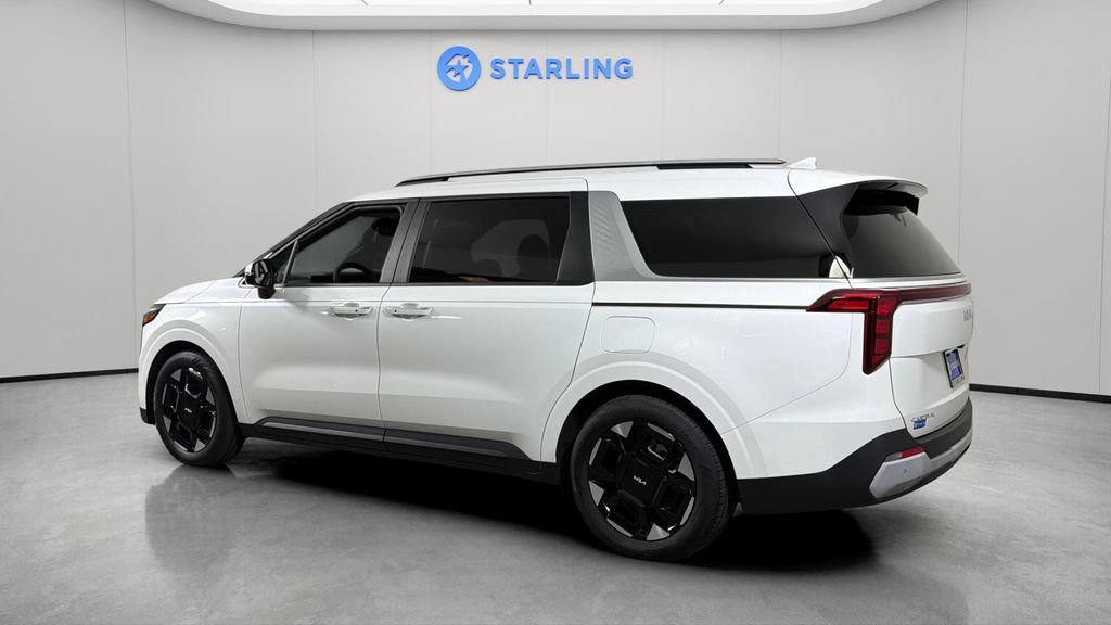 Used 2025 Kia Carnival EX FWD image 4