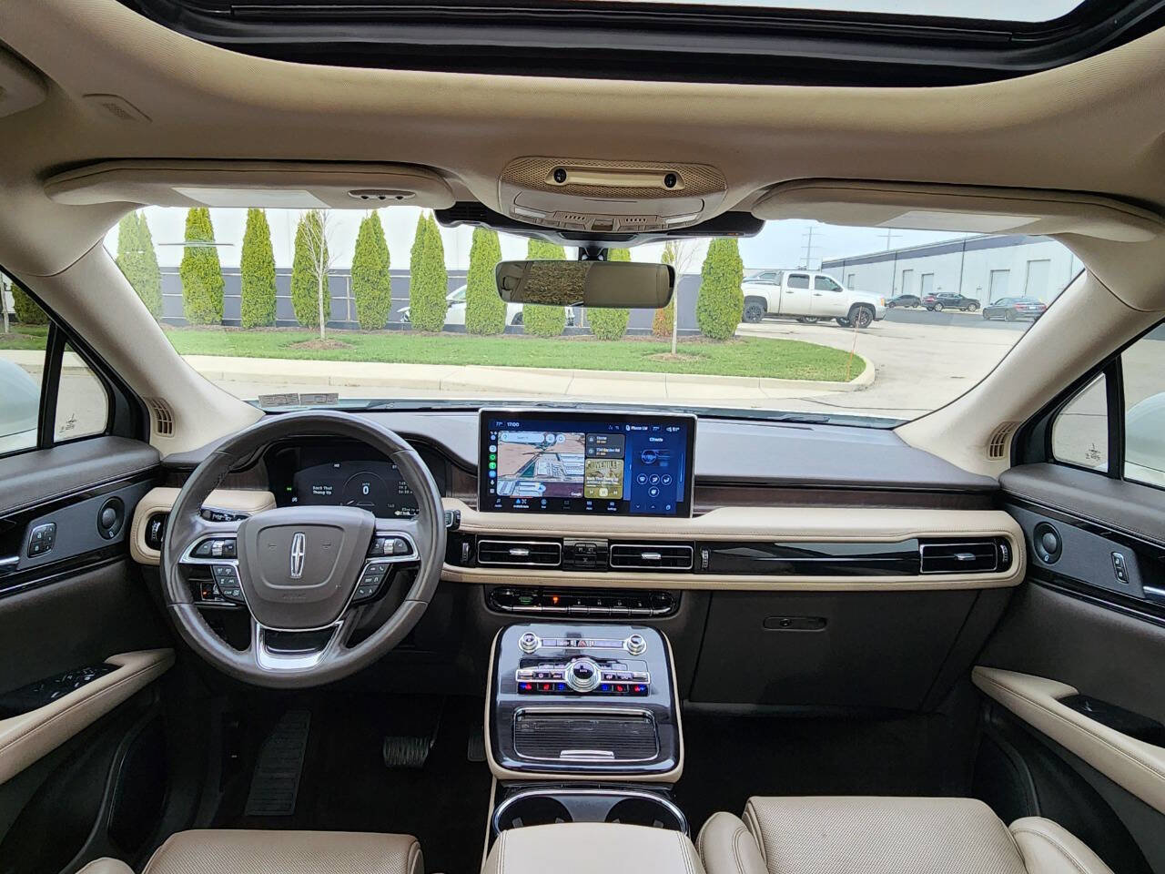 Used 2021 Lincoln Nautilus Reserve w/ Equipment Group 201A image 7