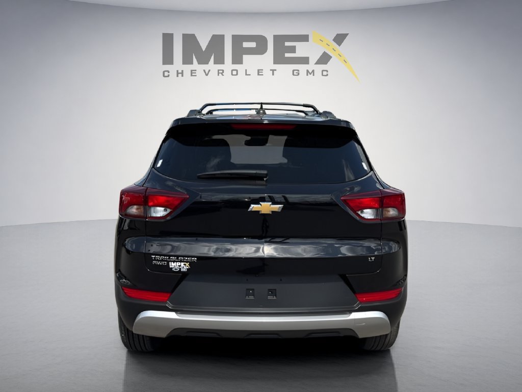 Used 2023 Chevrolet TrailBlazer LT w/ Convenience Package AWD/4WD image 4