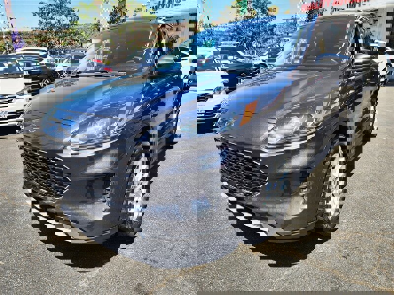 Used 2020 Ford Escape SE image 21