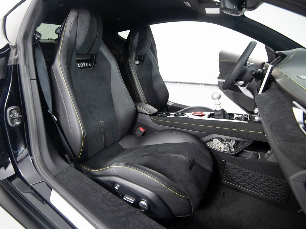 Used 2025 Lotus Emira image 33