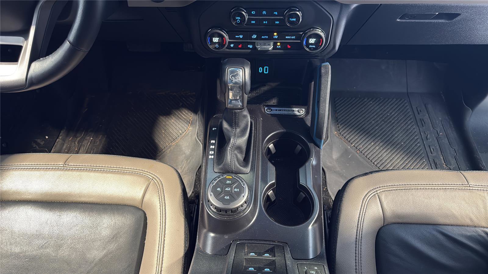 Used 2024 Ford Bronco Wildtrak AWD/4WD image 27