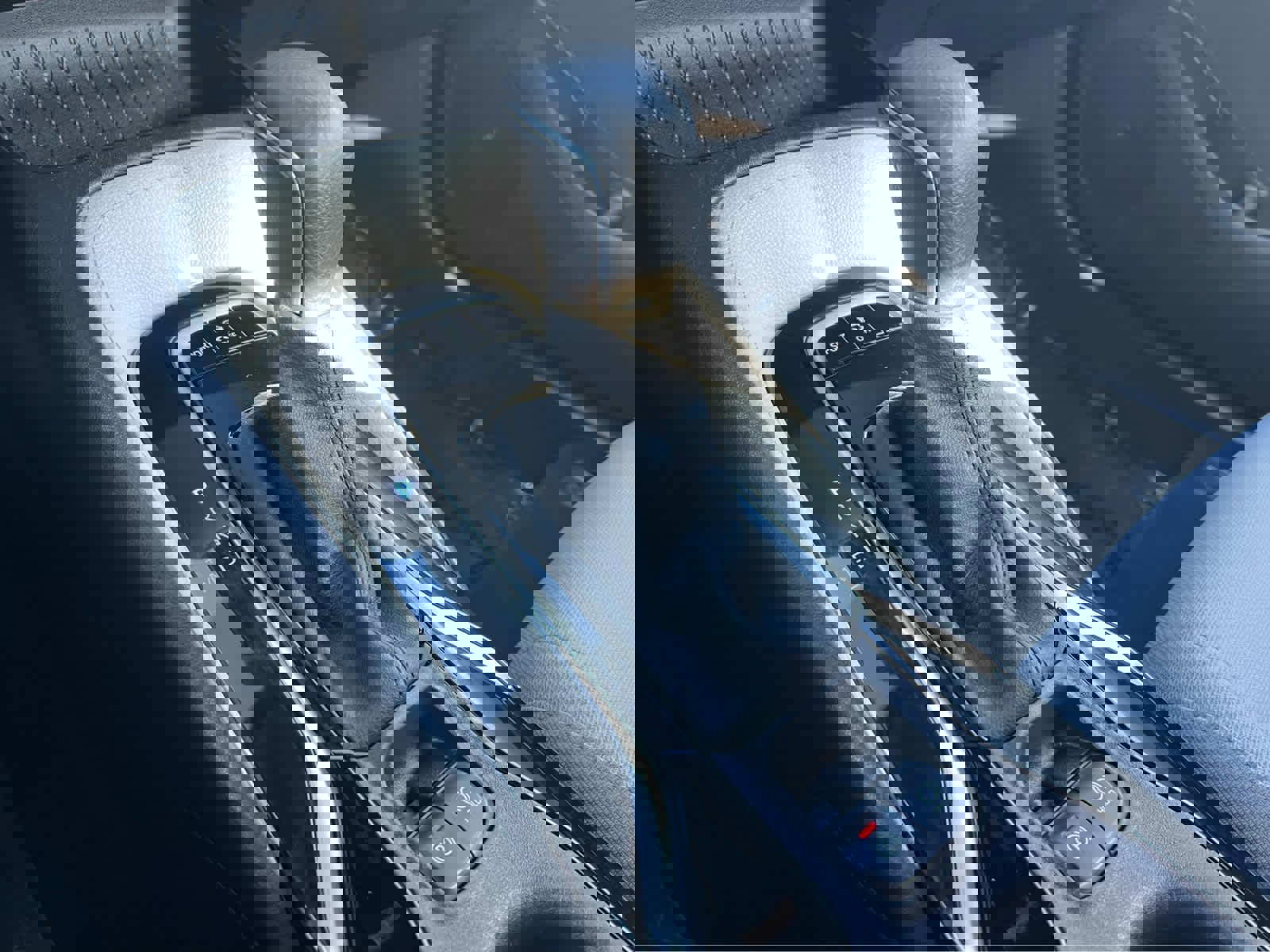 Used 2020 Toyota Corolla SE w/ Body Protection Package image 35