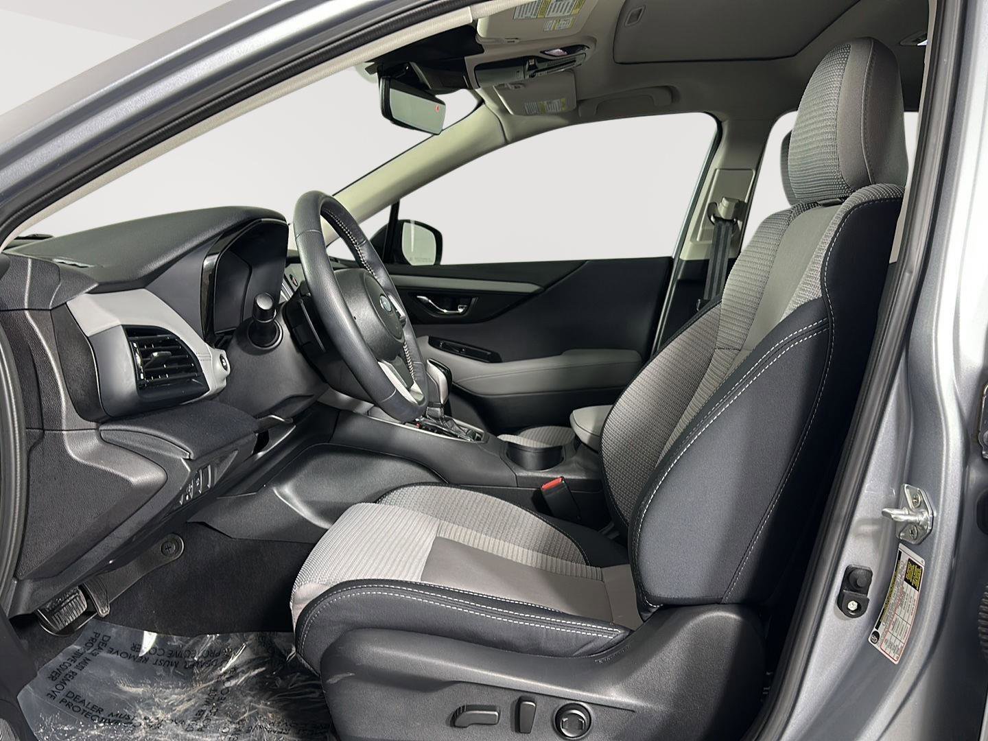 Certified 2025 Subaru Outback Premium w/ Popular Package #1A image 5