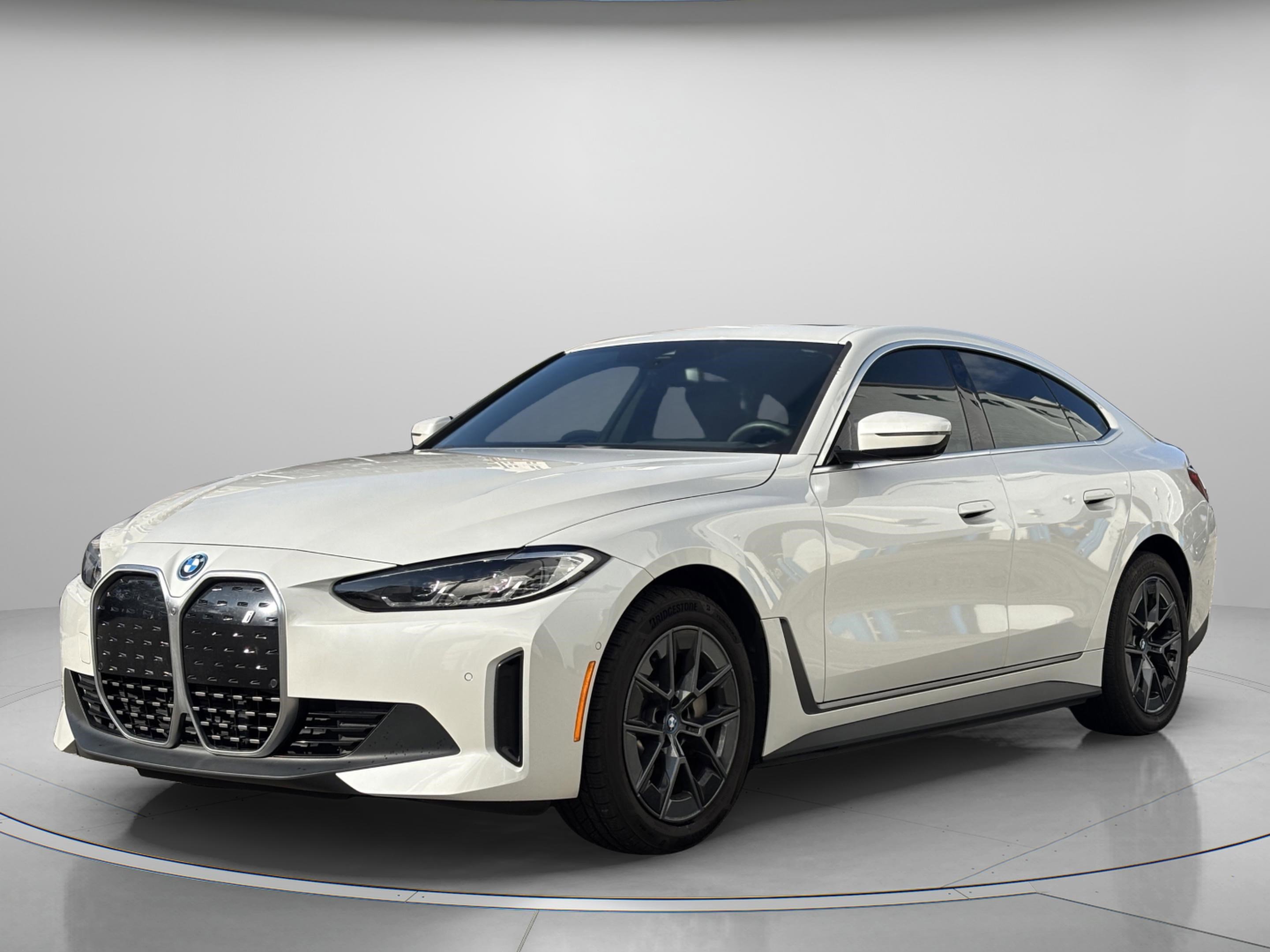 Used 2023 BMW i4 eDrive35 w/ Premium Package image 2