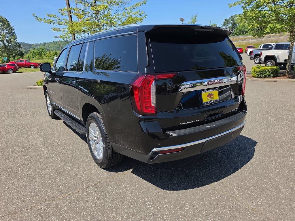 Certified 2024 GMC Yukon XL SLT w/ SLT Luxury Package AWD/4WD image 4