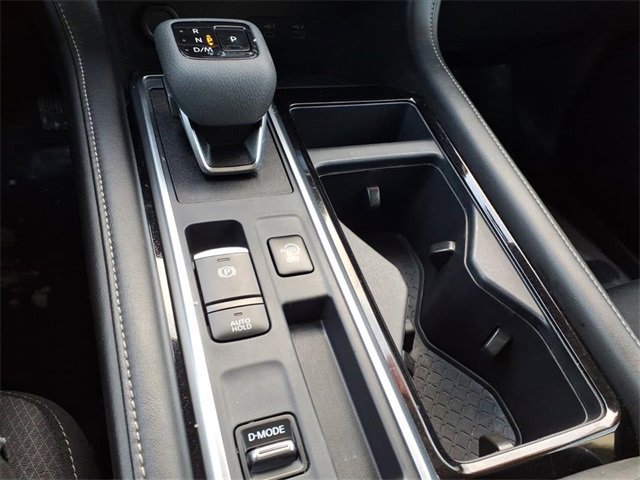 Used 2024 Nissan Pathfinder SV image 23