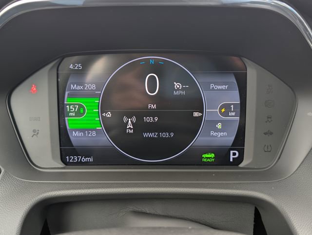 Used 2023 Chevrolet Bolt EUV LT w/ Comfort Package FWD image 22