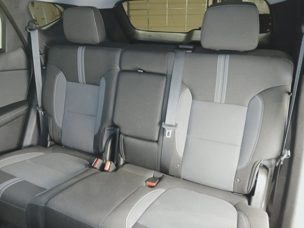 Used 2025 Chevrolet Blazer LT FWD image 13