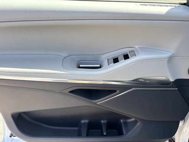 New 2026 Lincoln Navigator L Premier AWD/4WD image 21