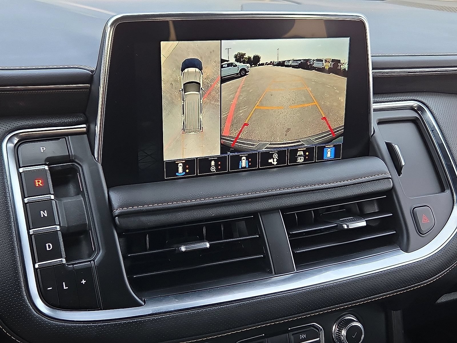 Used 2023 GMC Yukon AT4 AWD/4WD image 24