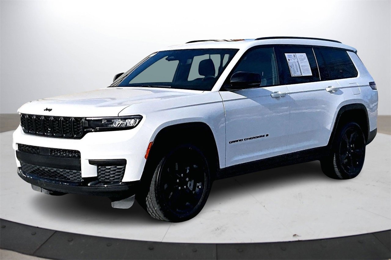 Certified 2022 Jeep Grand Cherokee L Laredo image 4