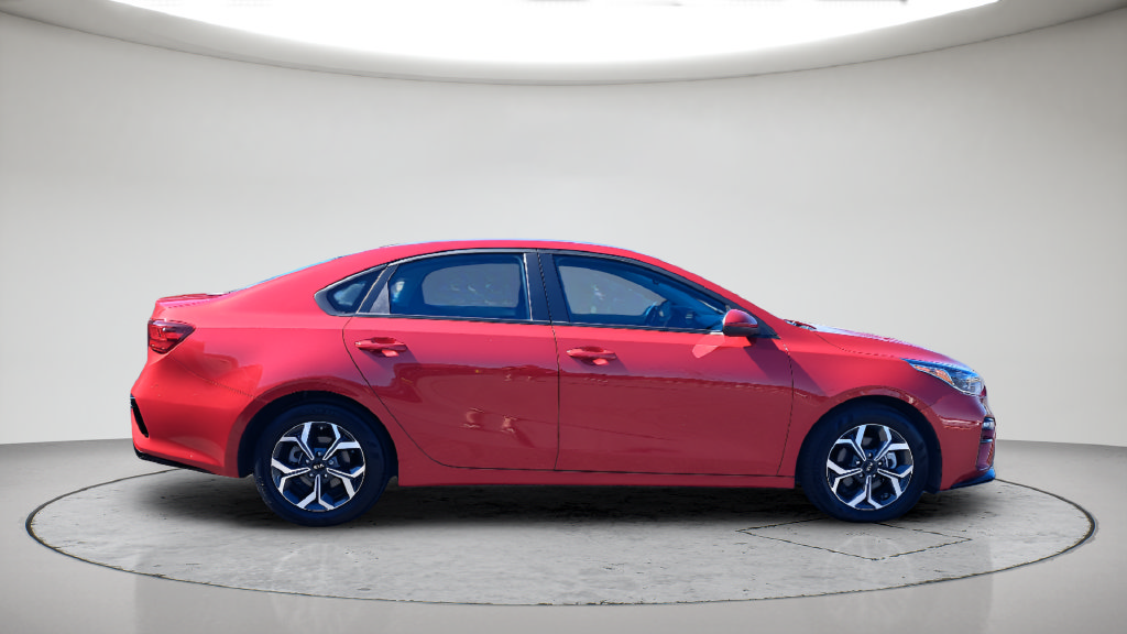 Used 2019 Kia Forte LXS FWD image 4